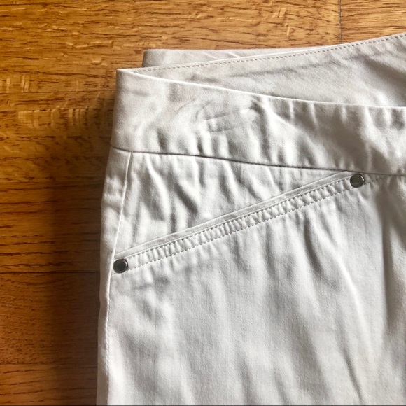 CASUAL CAPRI PANTS - Picture 2 of 5